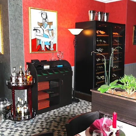 ベッド・アンド・ブレックファスト Heidehotel Jagdhof Gmbh 3*